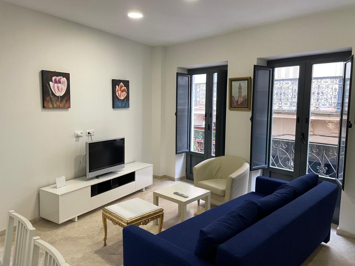 Petit Sagasta Apartamentos-Sagasta Seville Luaran gambar
