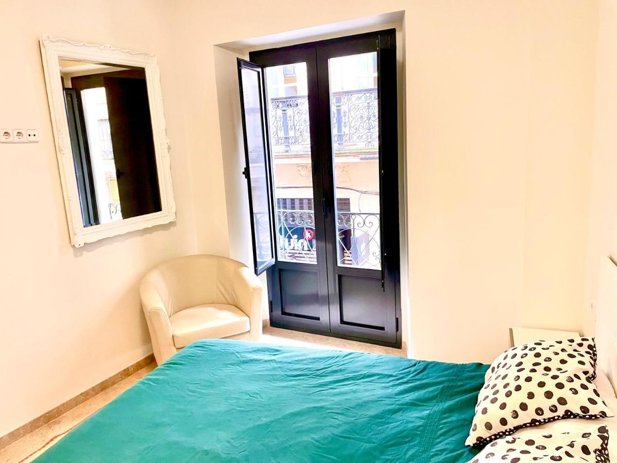 Petit Sagasta Apartamentos-Sagasta Seville Luaran gambar